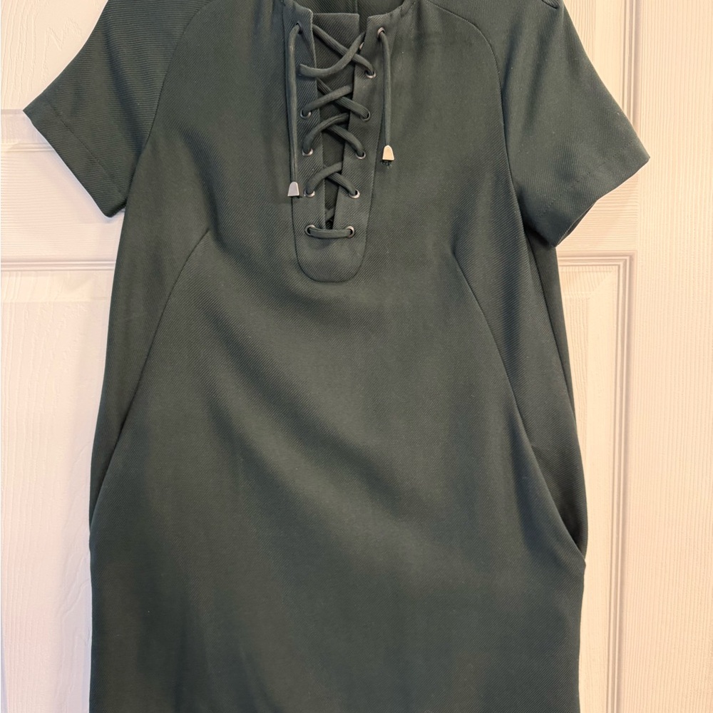 TOPSHOP Green Lace-Up Short Sleeve Dress excellent condition size 2 with pockets